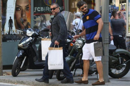George Michael y Fadi Fawaz, en Barcelona, en julio del 2012.-ELISENDA PONS