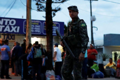 La presencia de los efectivos se debe al actual cuadro de inestabilidad en la seguridad pública de Roraima, por la migración de venezolanos.-REUTERS