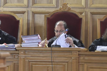 Magistrados de la Audiencia Provincial de Soria durante un juicio celebrado el pasado martes.-VALENTÍN GUISANDE