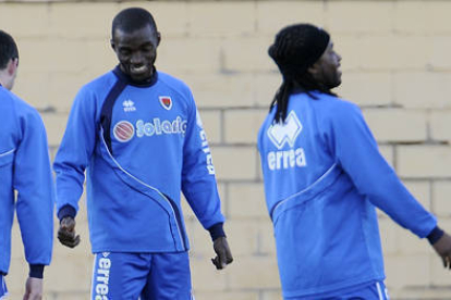 Sunny y Cedrick jugarán hoy el partido 'Champions for Africa'. / U. Sierra-
