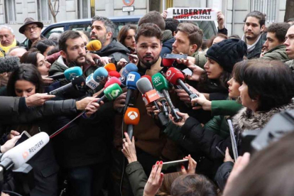 Rufián critica que los medios de comunicación hayan adelantado ya el resultado de la vista de Junqueras.-EFE