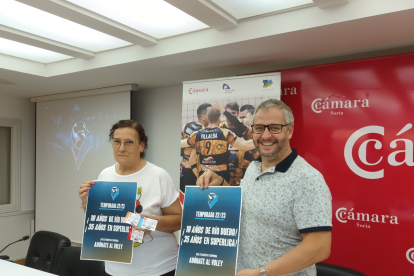 Marisa Romero y Alfredo Cabrerizo en la presentación de la campaña de abonos del Río Duero. T. RECIO