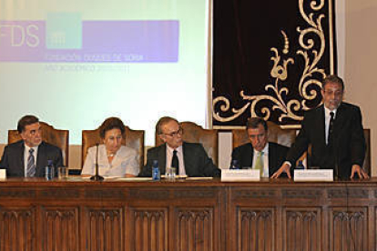 Los duques de Soria en la inauguración del curso en verano de 2010. / V. G. -