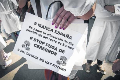 Las universidades han perdido un 28% de financiación pública durante los años de la crisis, una bajada presupuestaria que ha afectado de forma especial a los proyectos de investigación, donde la disminución ha alcanzado al 38%.  Esta es una de las princip-Foto: Las universidades han perdido un 28% de financiación pública durante los años de la crisis, una bajada presupuestaria que ha afectado de forma especial a los proyectos de investigación, donde la disminución ha alcanzado al 38%.  Esta es una de las p