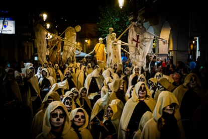 Desfile del Festival de las ánimas. MARIO TEJEDOR (15)