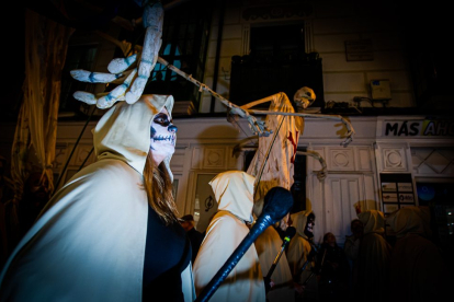 Desfile del Festival de las ánimas. MARIO TEJEDOR (25)