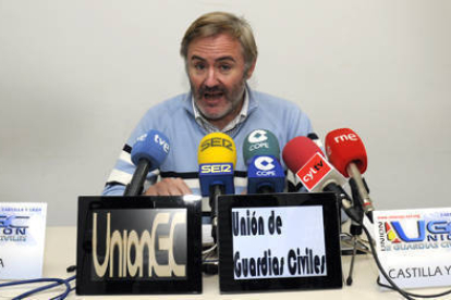 Manuel Mato, secretario de la Unión de Guardias Civiles de Castilla y León. / V. G. -