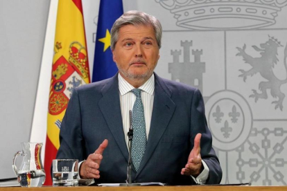 El ministro Íñigo Méndez de Vigo en rueda de prensa.-JUAN MANUEL PRATS
