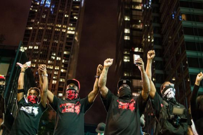 Tercera noche de protestas en Charlotte (EEUU).-AFP
