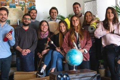 El equipo de trabajadores de la ’start-up’ barcelonesa Tropicfeel.-TROPIFEEL (CEDIDA)