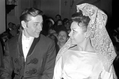 Marujita Díaz, en su boda con Antonio Gades. EFE