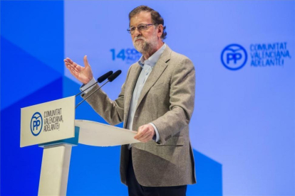 El presidente del Gobierno, Mariano Rajoy, en el congreso del PP de Valencia.-MIGUEL LORENZO