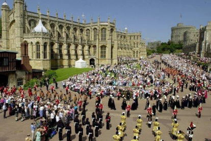 El desfile de la Orden de la Jarretera, en el castillo de Windsor, en el 2002.-AP