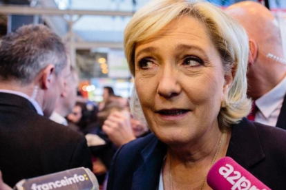 Marine Le Pen, en una feria de agricultura en París, el 28 de febrero.-AURELIEN MORISSARD