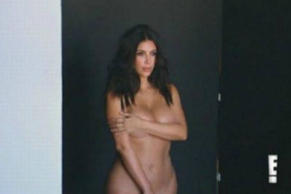 Una de las imágenes de Kardashian desnuda, en su último vídeo promocional.-
