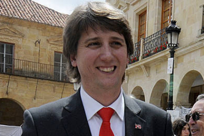 Carlos Martínez Mínguez (PSOE). / ÁLVARO MARTÍNEZ-