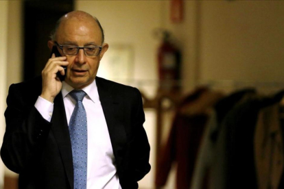 El ministro de Hacienda en funciones, Cristóbal Montoro, en el Congreso de los Diputados.-J. M. PRATS