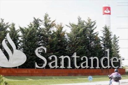 La sede central del Banco Santander, en la localidad madrileña de Boadilla del Monte-DAVID CASTRO