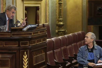 El presidente del Congreso, Jesús Posada , ha expulsado de la tribuna de oradores del Congreso al diputado de Amaiur Sabino Cuadra, este jueves.-EFE / ZIPI