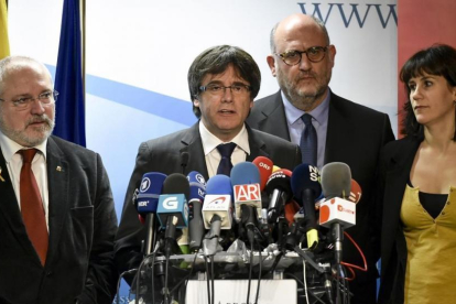 Comparecencia de Carles Puigdemont para valorar el resultado electoral desde Bruselas.-JOHN THYS (AFP)