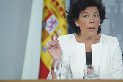 Isabel Celáa en la rueda de prensa posterior al Consejo de Ministros, el pasado 31 de agosto-JOSE LUIS ROCA