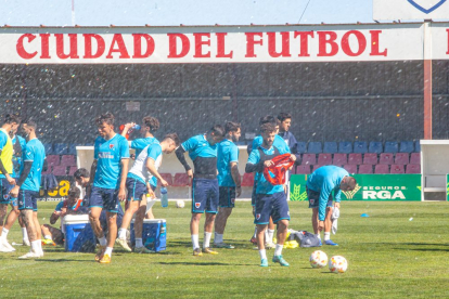 Entrenamiento del CD Numancia en la Ciudad Deportiva. MARIO TEJEDOR (43)