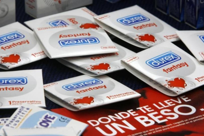 El COI repartirá 42 condones por atleta durante los Juegos de Río-AGUSTIN CATALAN