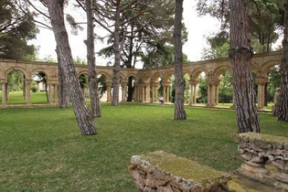 El claustro de Palamós.-JOAN CASTRO / ICONNA