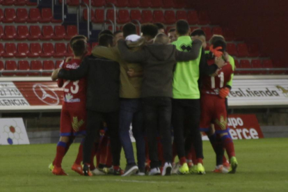 El Numancia por fin tenía un final feliz en un partido en el que Manu del Moral ajusticiaba a su ex equipo.-María Ferrer