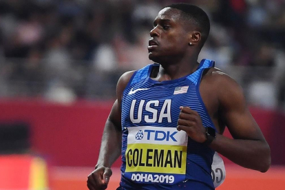 Coleman, camino de bajar de los 10 segundos (9,98) en su serie.-AFP / JEWEL SAMAD