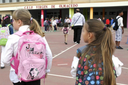 Colegio Virgen de Olmacedo de Ólvega.-VALENTÍN GUISANDE
