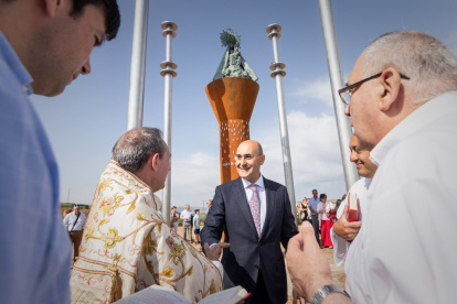 Inauguración del monumento a la Virgen de los Milagros. GONZALO MONTESEGURO
