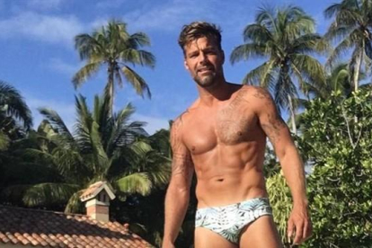 Ricky Martin posa en bañador.-INSTAGRAM