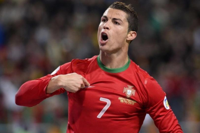 Cristiano Ronaldo, durante un encuentro con Portugal-AFP / JONATHAN NACKSTRAND