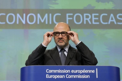 El comisario europeo de Asuntos Economicos y Financieros, Pierre Moscovici, en una foto de archivo.-OLIVIER HOSLET