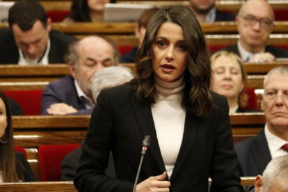 Ines Arrimadas, líder de Ciudadanos en Cataluña, en el Parlament.-ACN / GUILLEM ROSET