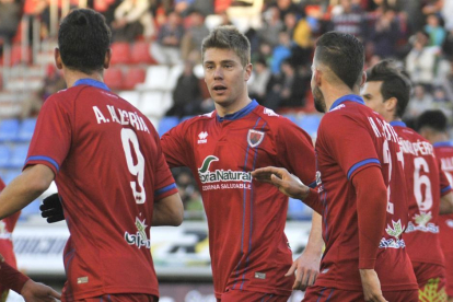 Vicente regresaba a la titularidad ante el Bilbao Athletic después de no viajar a Ponferrada.-Diego Mayor