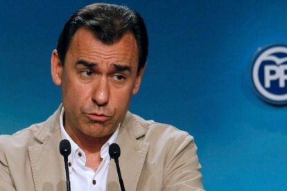 Maíllo afirma que si Sánchez no retira la moción será el judas de España.-EFE / ZIPI
