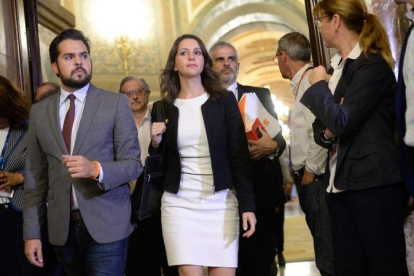 Inés Arrimadas, este martes en el Parlament.-AFP / JOSEP LAGO