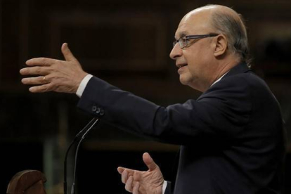 El ministro de Hacienda, Cristóbal Montoro, este miércoles en el Congreso.-JOSÉ LUIS ROCA