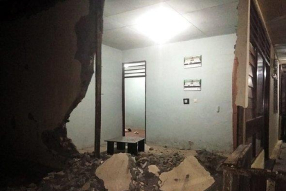 El terremoto en Bali daño las estructuras de colegios, templos y hoteles.-EFE