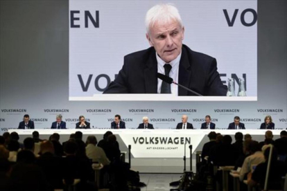 Matthias Müller, presidente de Volkswagen, durante una rueda de prensa.-FABIAN BIMMER