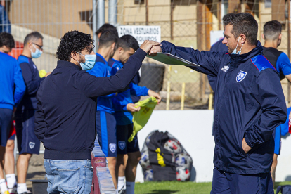 Rubén Andrés y Diego Martinez durante un entrenamiento en la Ciudad Deportiva. MARIO TEJEDOR