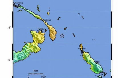 La estrella en el mar marca el lugar donde se ha registrado el hepicentro del terremoto.-