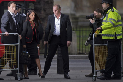 Gina Miller, la empresaria que pidió ante la justicia que el Parlamento avalara el 'brexit', llega a la última audiencia en Londres.-JUSTIN TALLIS / AFP /JUSTIN TALLIS