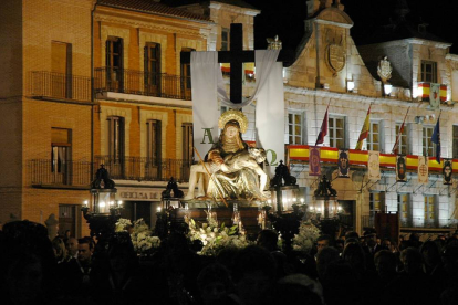Procesión la Virgen de las Angustias en Medina del Campo-Santiago G. Del Campo