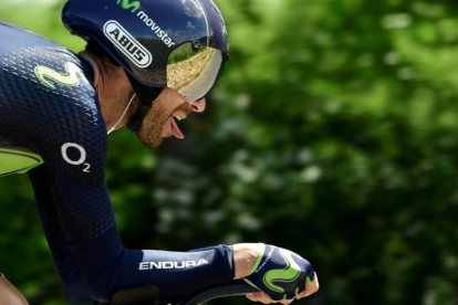 Alejandro Valverde, en plena contrarreloj, este miércoles en el Dauphiné.-AFP / PHILIPPE LÓPEZ