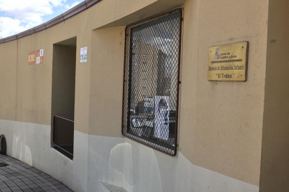 Imagen del exterior de la guardería 'El Trébol' de Soria.-VALENTÍN GUISANDE