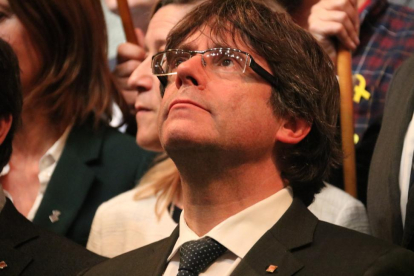 El expresident Puigdemont ha sido acompañado a Bruselas por un agente de los Mossos dEsquadra.-LAURA POUS (ACN)