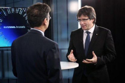 El 'president' Puigdemont, durante la entrevista a la cadena Euronews.-JORDI BEDMAR